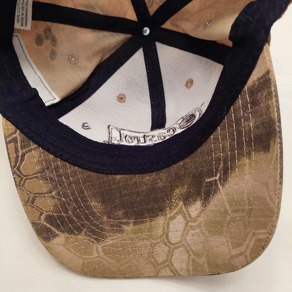 Castrol Oil brown leaf camo design US flag embroidered trucker hat. - Picture 6 of 11